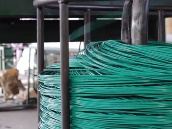 Green PVC Coated Wire G12 (1 Roll 40kg)
